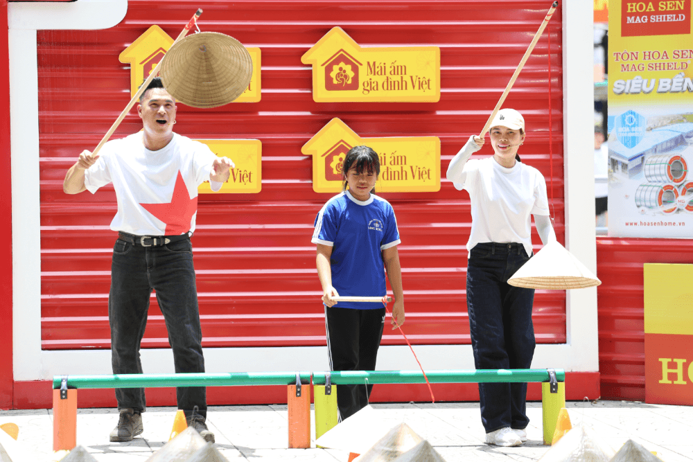 Giang Hồng Ngọc nghẹn ngào khi cậu bé 14 tuổi nói ăn gì cũng ngon, miễn được ăn cùng mẹ